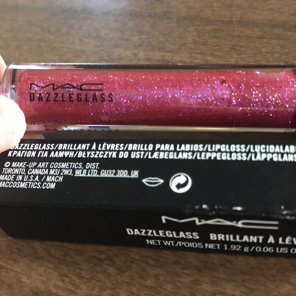 MAC Dazzleglass lipgloss 🖤 - Picture 3 of 4